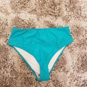 GREEN
HIGH WAIST SWimming BOTTOM SZ M